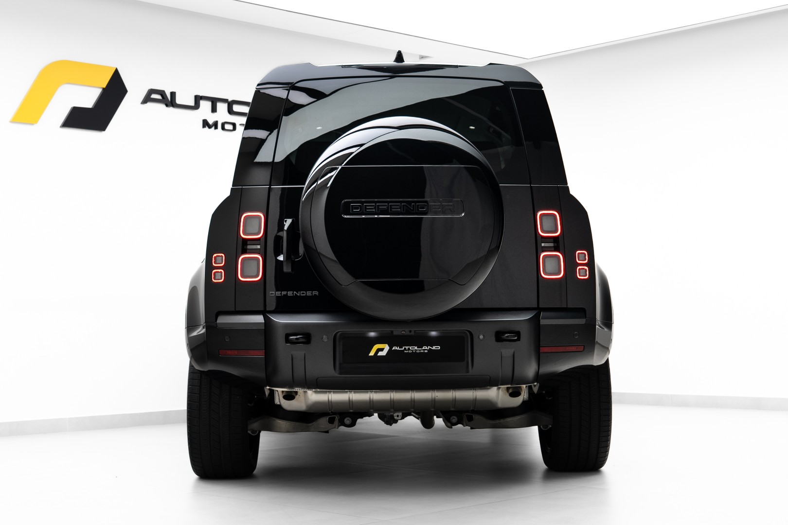2026 LAND ROVER DEFENDER X- DAYNAMIC HSE P400E GCC UNDER WARRANTY